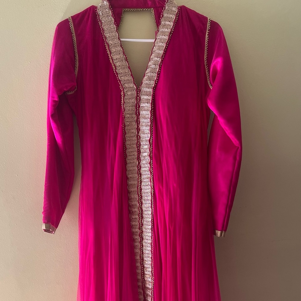 Indian/Pakistani/Bengali/Southeast Asian Desi Shalwar Kamez/Anarkali dress